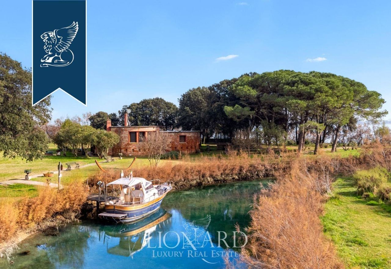 Вилла в Венеции, Италия, 215 м² - фото 3