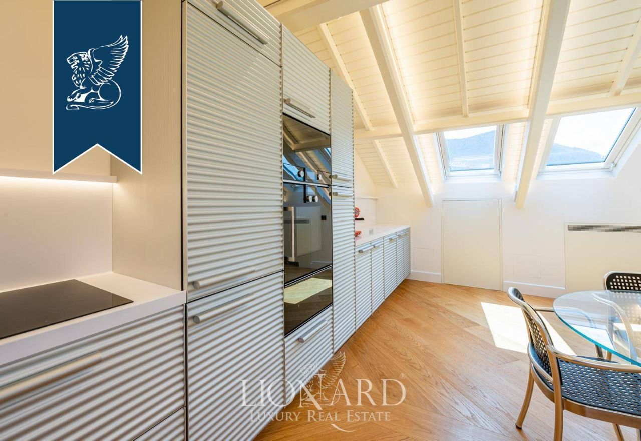 Апартаменты в Комо, Италия, 239 м² - фото 3