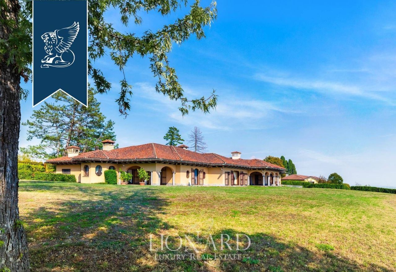 Вилла в Алессандрии, Италия, 1 800 м² - фото 3