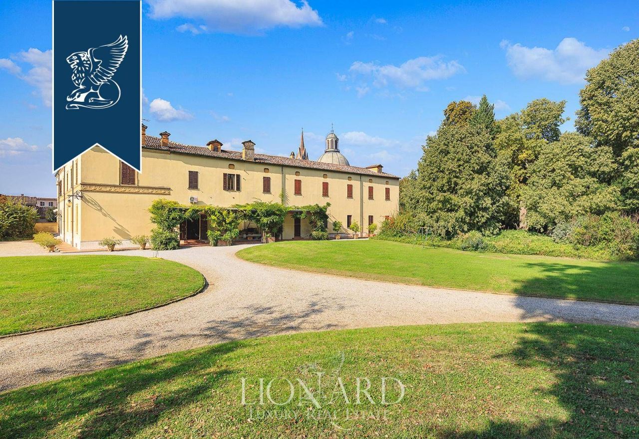 Вилла в Кремоне, Италия, 1 850 м² - фото 3