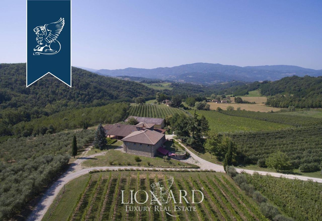 Ферма в Виккьо, Италия, 1 000 м² - фото 3