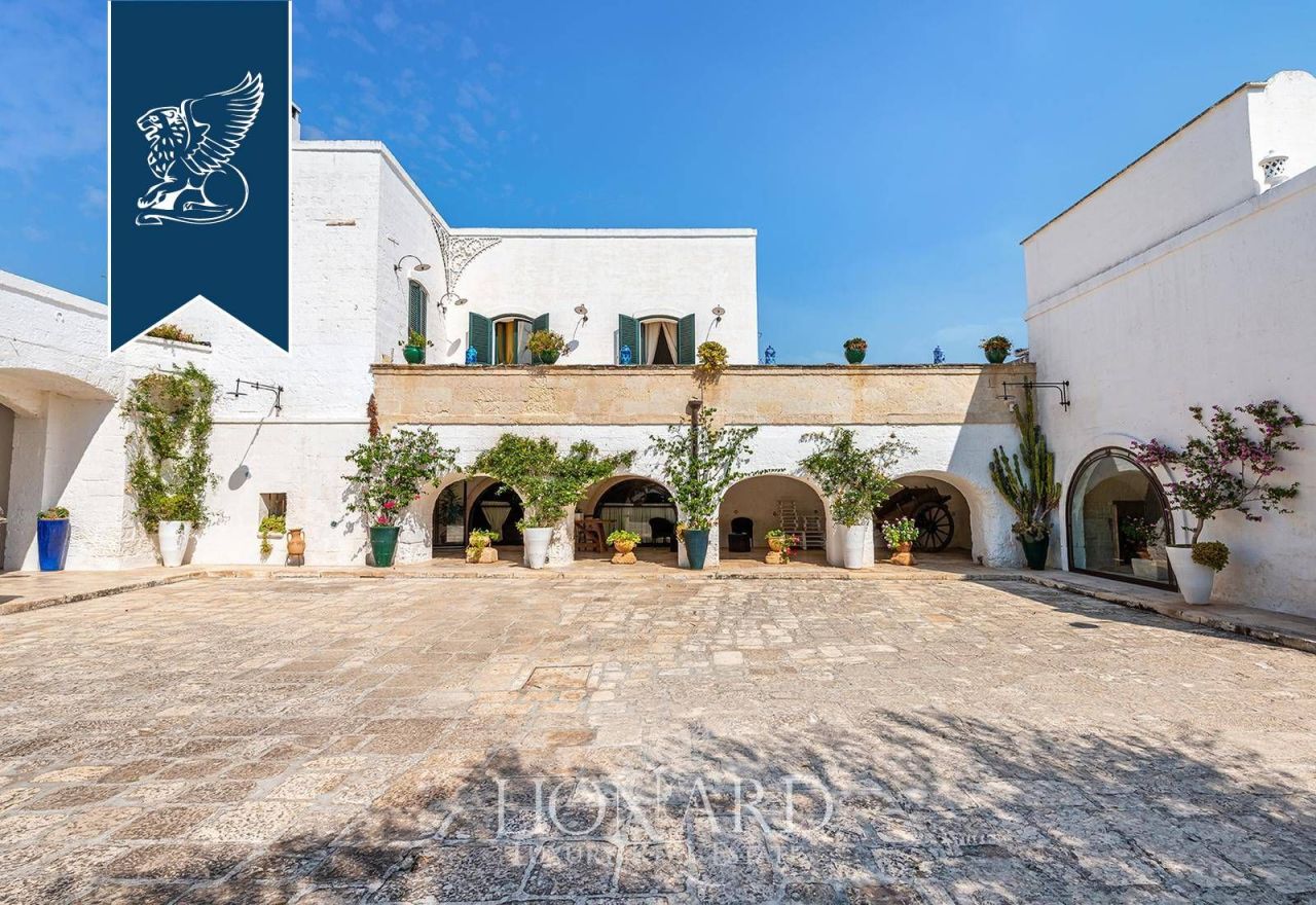 Ферма в Таранто, Италия, 1 000 м² - фото 3