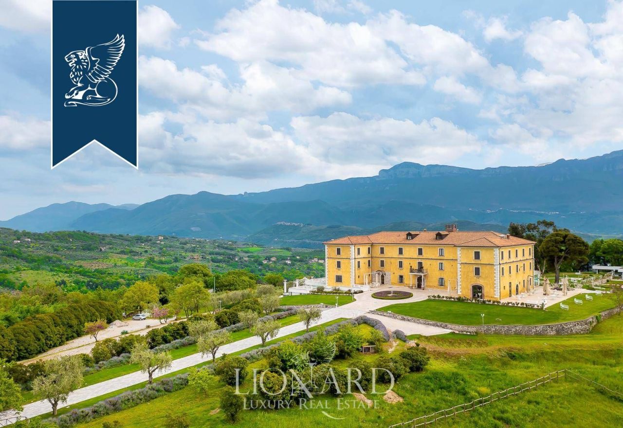 Вилла в Салерно, Италия, 5 500 м² - фото 3