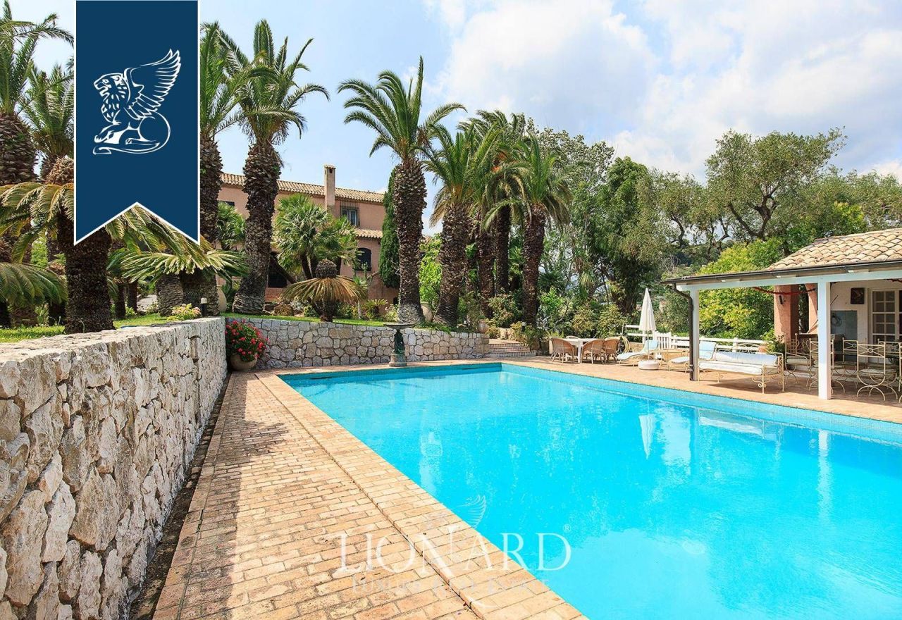 Вилла в Сан-Ремо, Италия, 800 м² - фото 3