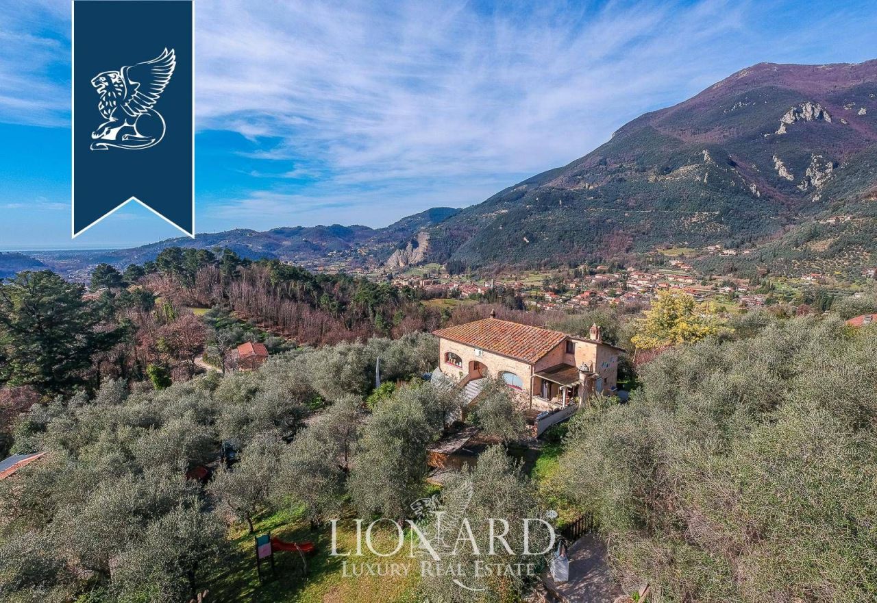 Вилла в Камайоре, Италия, 360 м² - фото 3