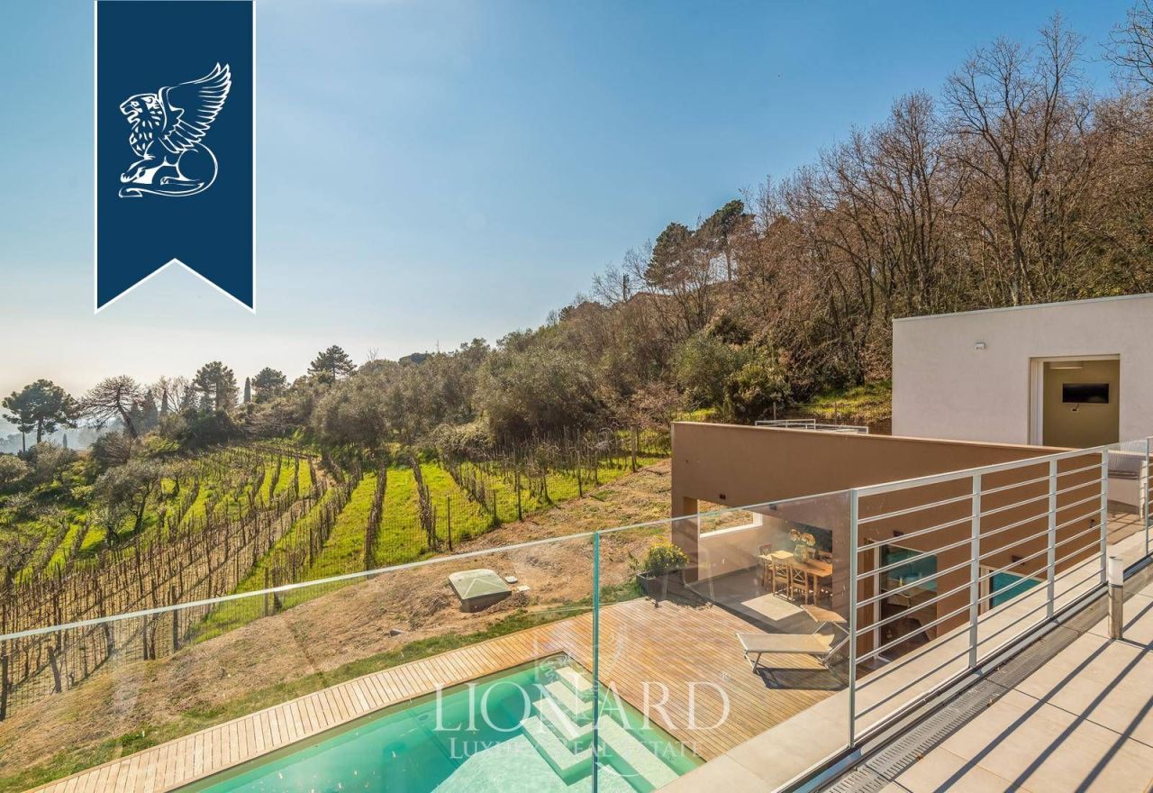 Вилла в Массарозе, Италия, 250 м² - фото 3