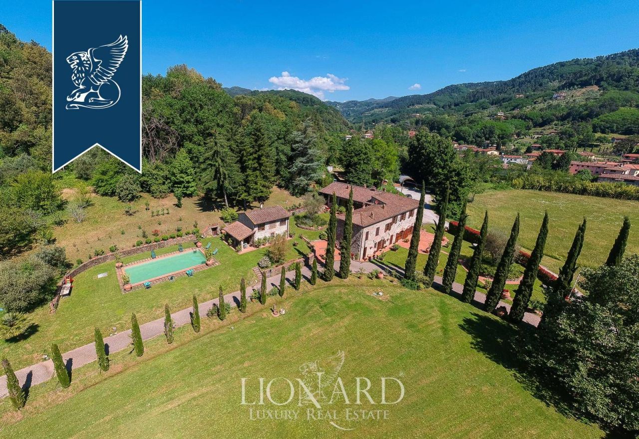 Ферма в Лукке, Италия, 900 м² - фото 3