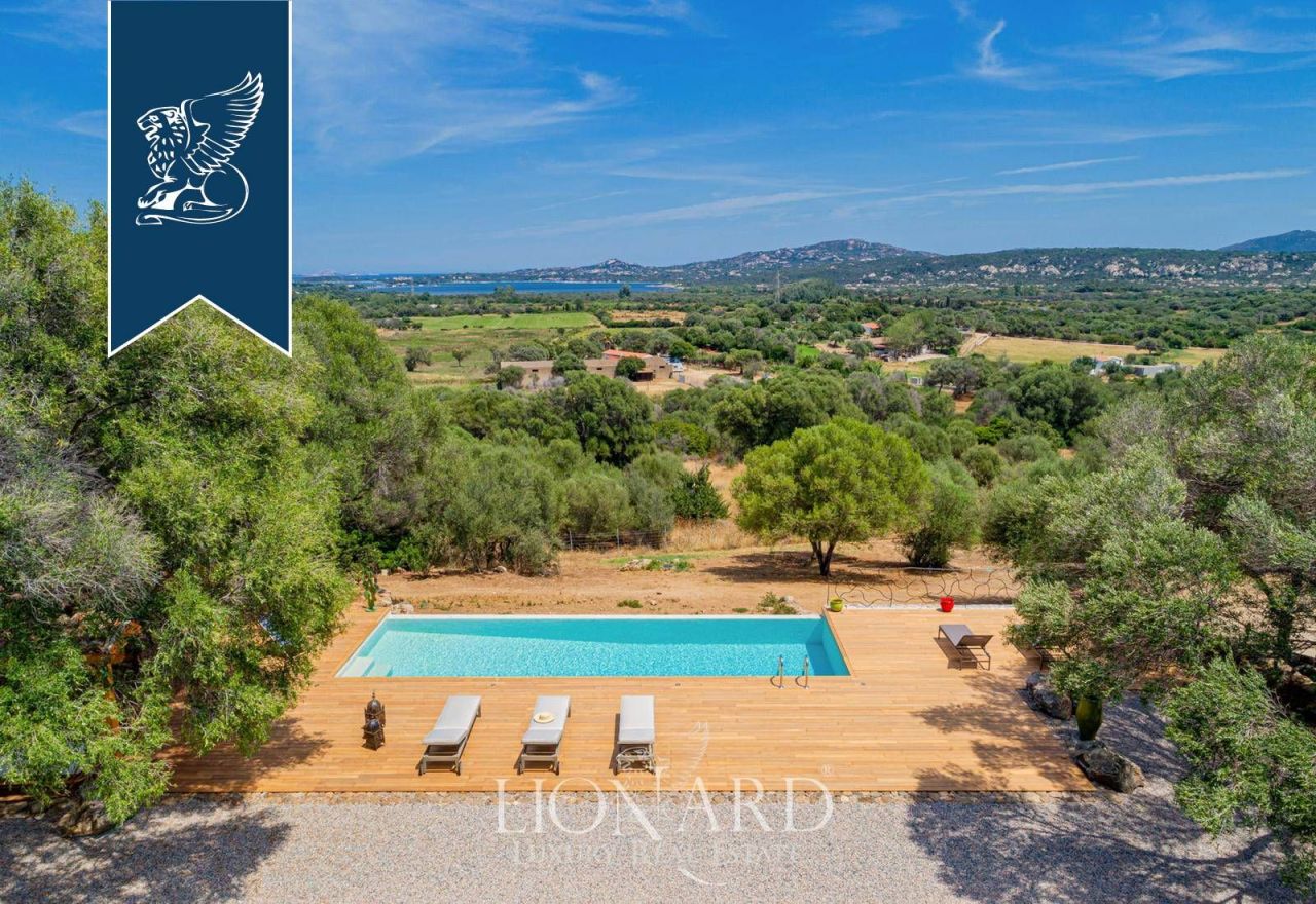 Вилла в Ольбии, Италия, 280 м² - фото 3