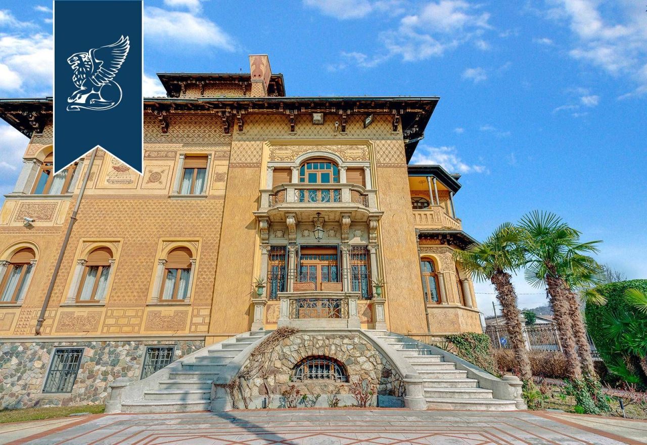 Вилла в Брешии, Италия, 3 100 м² - фото 3