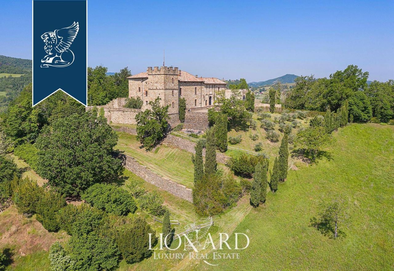 Замок в Пьяченце, Италия, 1 100 м² - фото 3