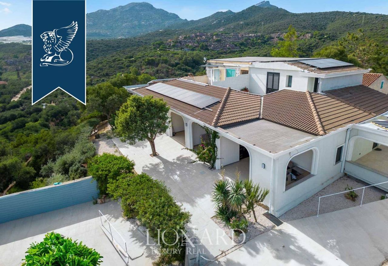 Вилла в Ольбии, Италия, 500 м² - фото 3