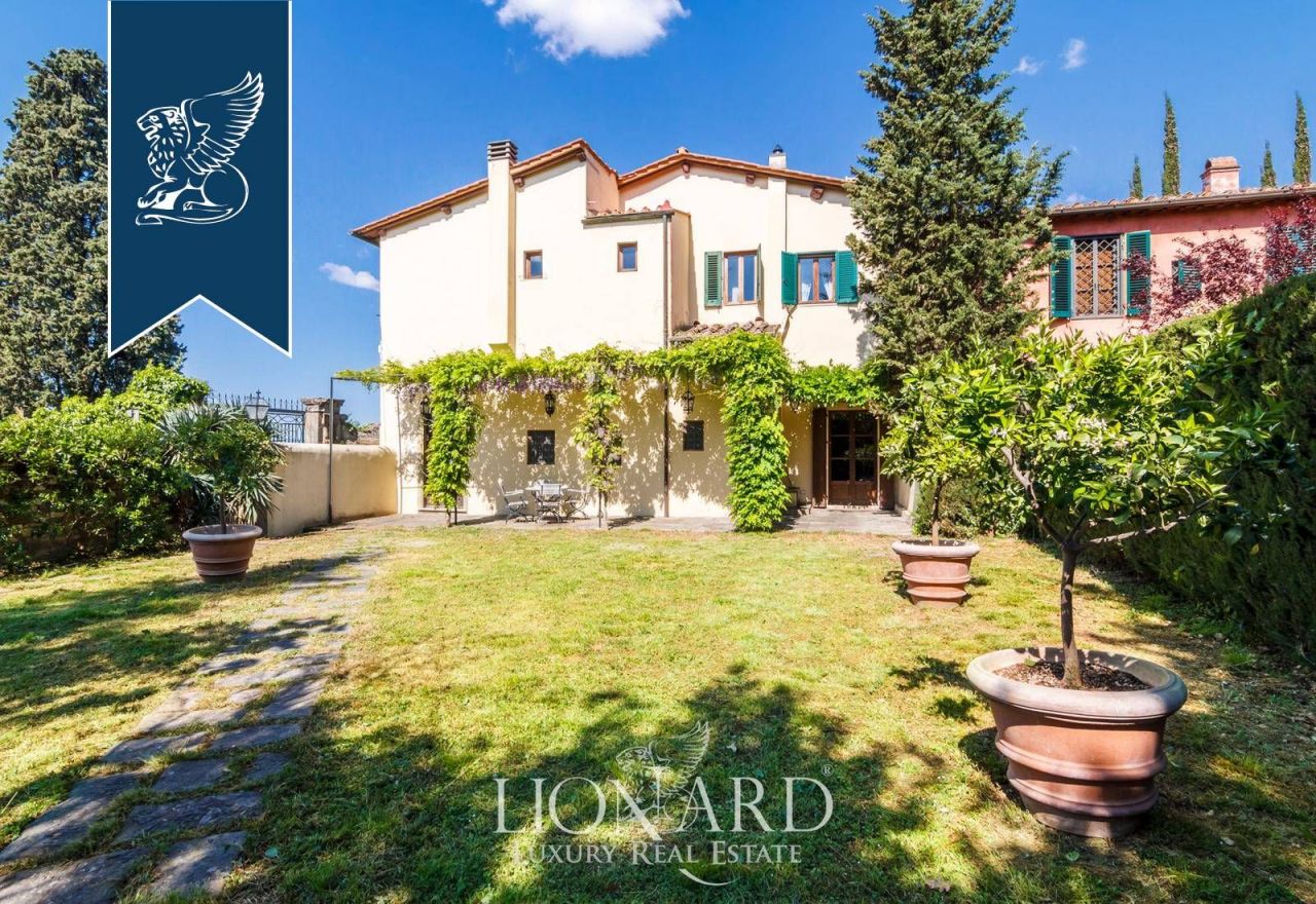 Вилла во Флоренции, Италия, 300 м² - фото 3