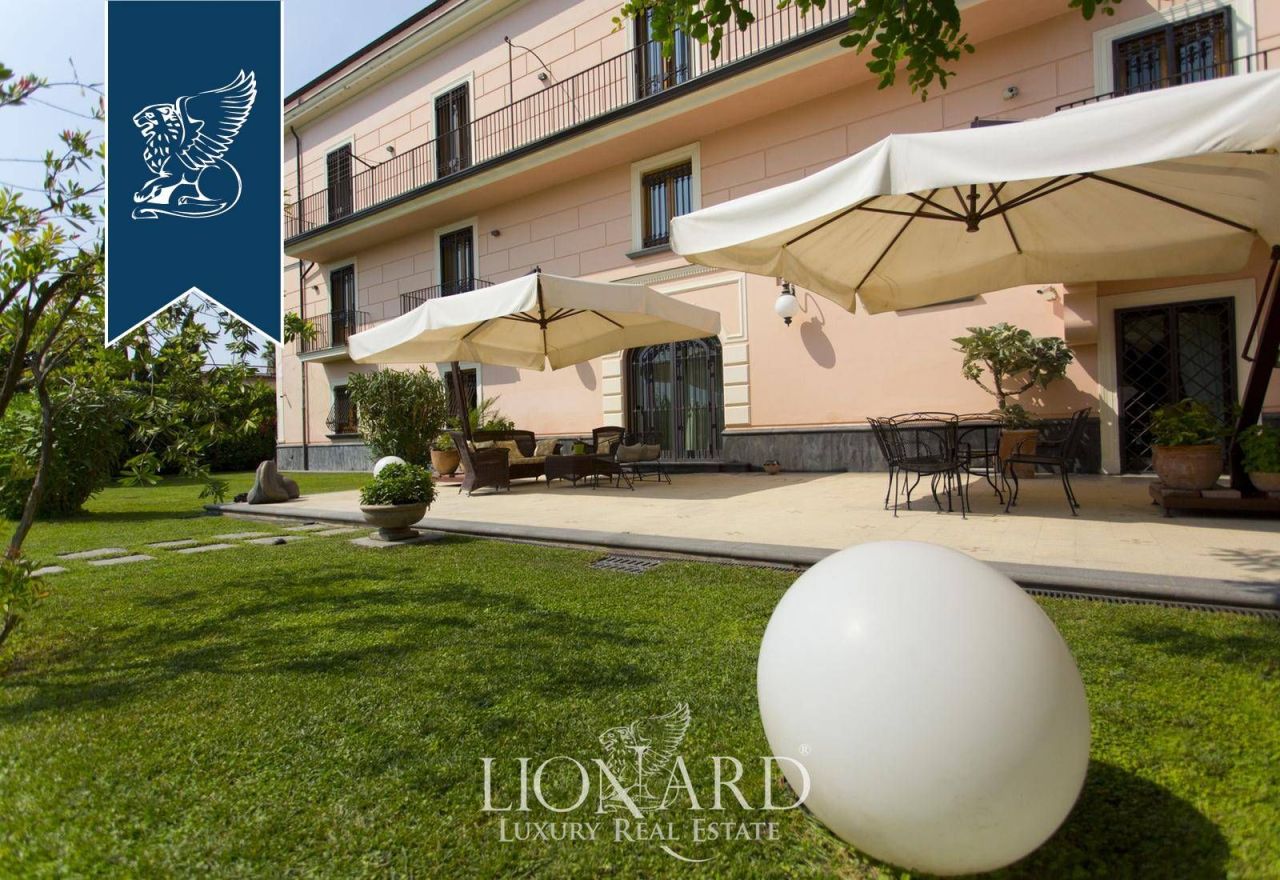 Вилла в Неаполе, Италия, 500 м² - фото 3