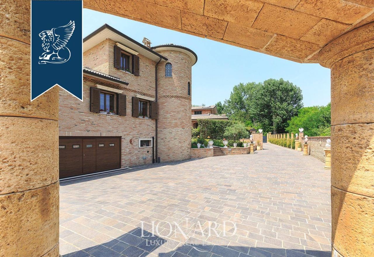 Вилла в Павии, Италия, 400 м² - фото 3