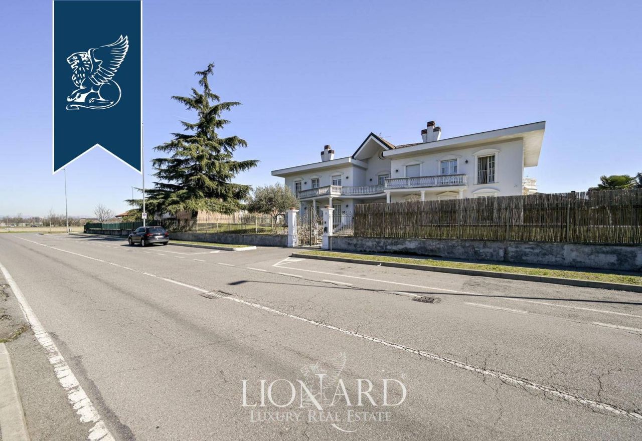 Вилла в Милане, Италия, 1 284 м² - фото 3