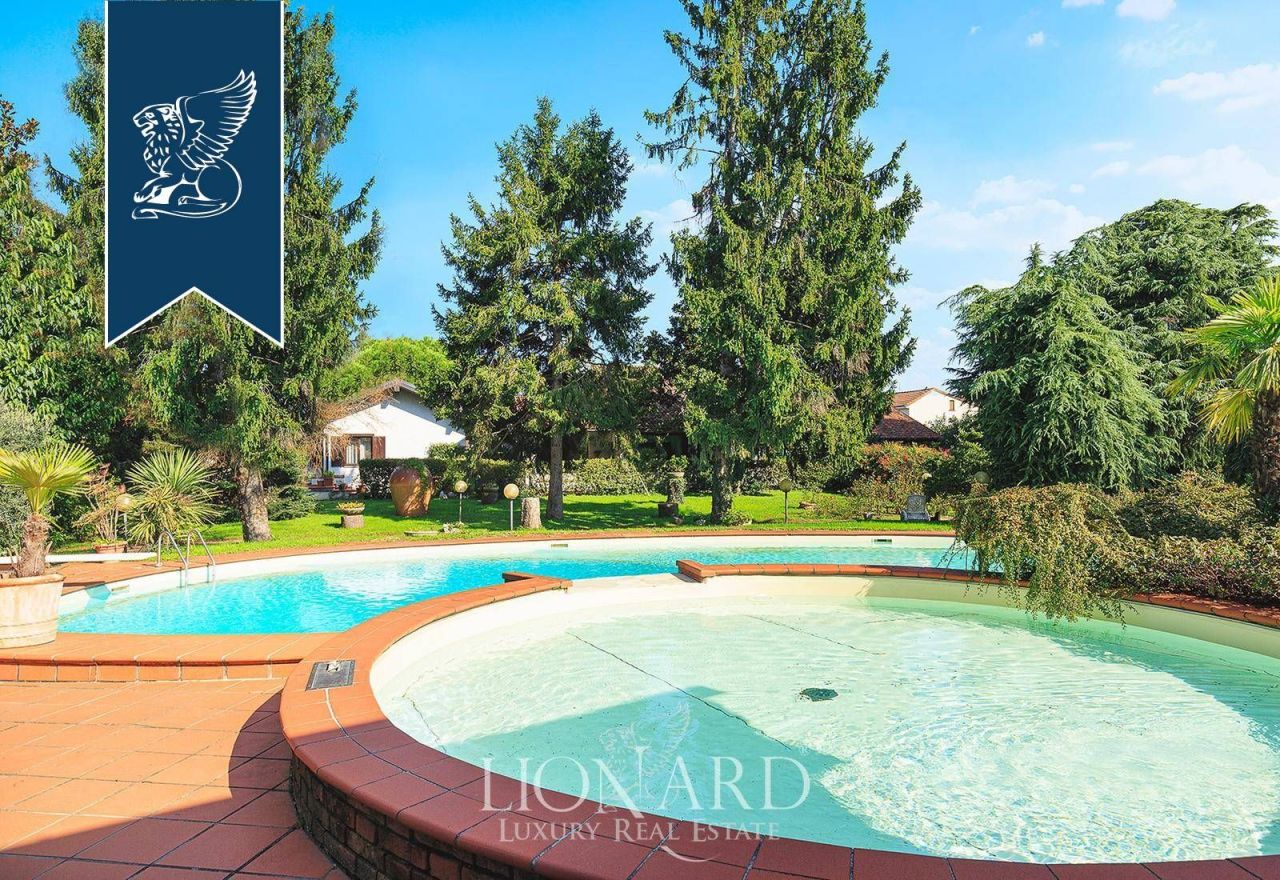 Вилла в Парабьяго, Италия, 403 м² - фото 3