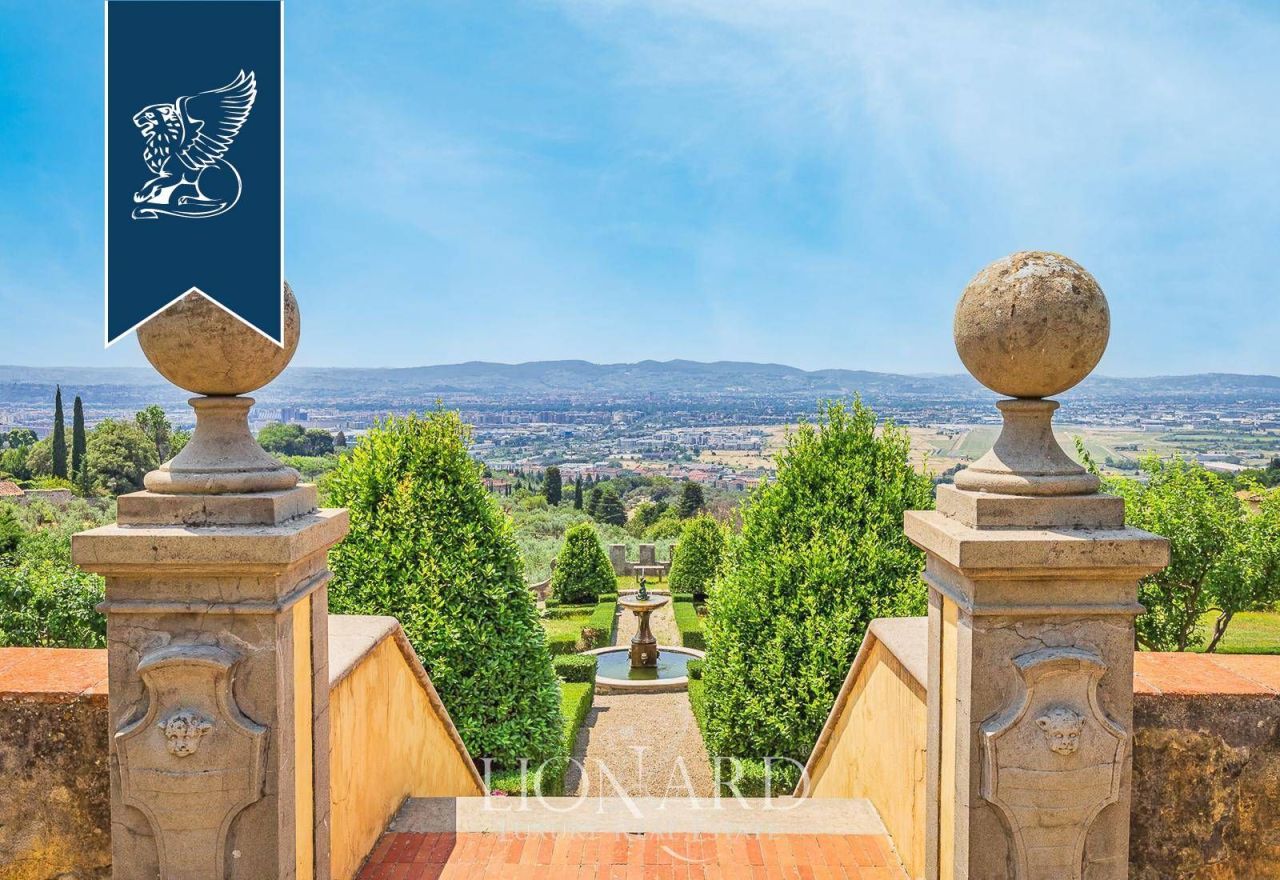 Вилла во Флоренции, Италия, 1 300 м² - фото 3