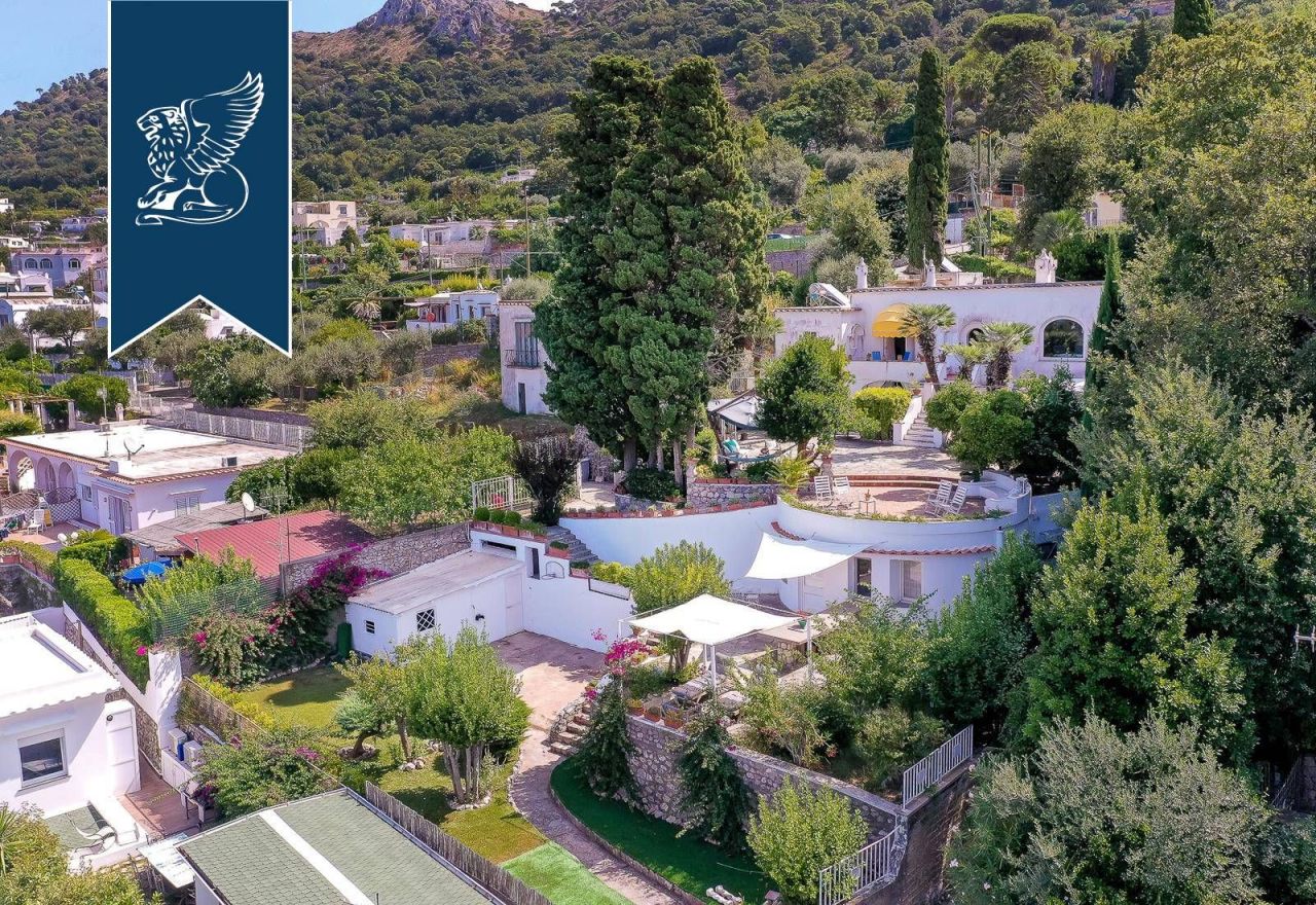 Вилла в Неаполе, Италия, 200 м² - фото 3