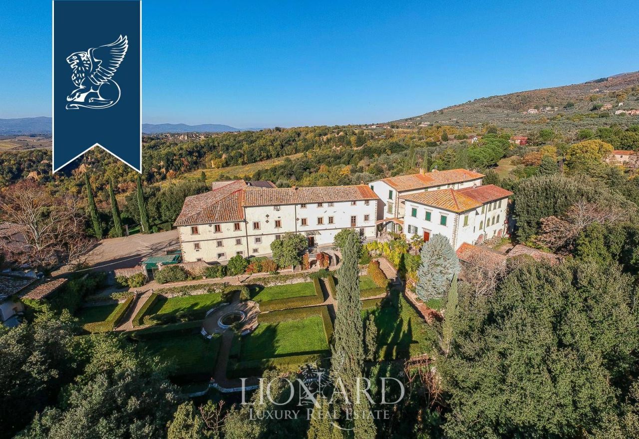 Ферма в Ареццо, Италия, 25 000 м² - фото 3