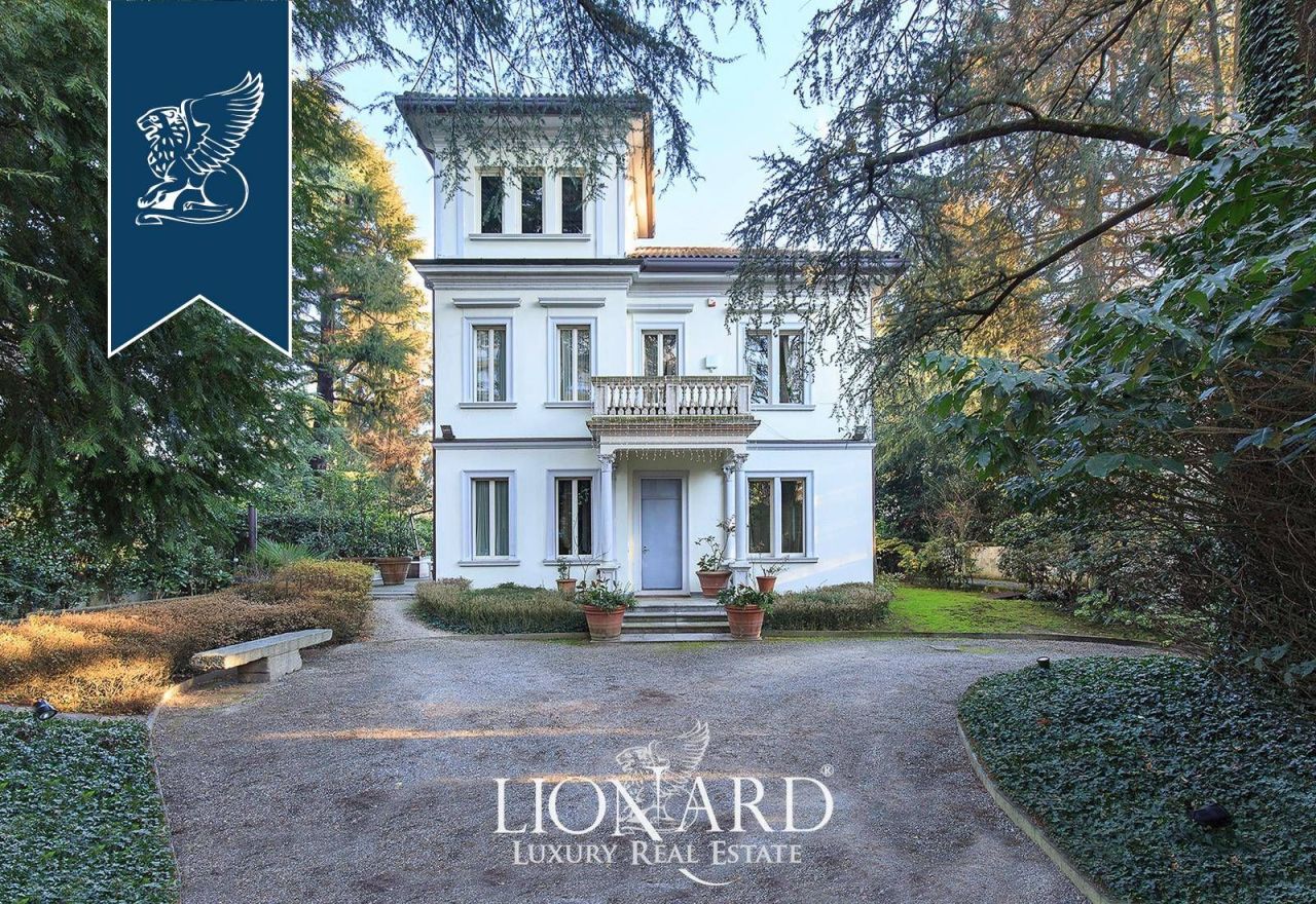 Вилла в Карате-Брианце, Италия, 660 м² - фото 3