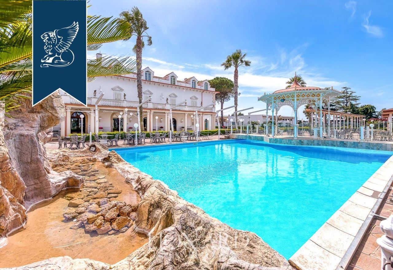 Отель, гостиница в Салерно, Италия, 1 300 м² - фото 3