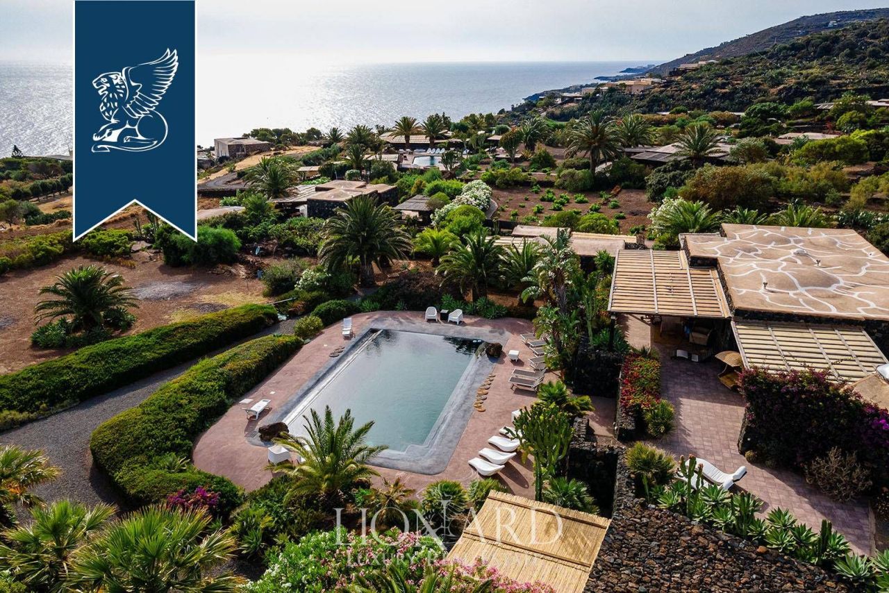 Вилла на о-ве Пантеллерия, Италия, 200 м² - фото 3