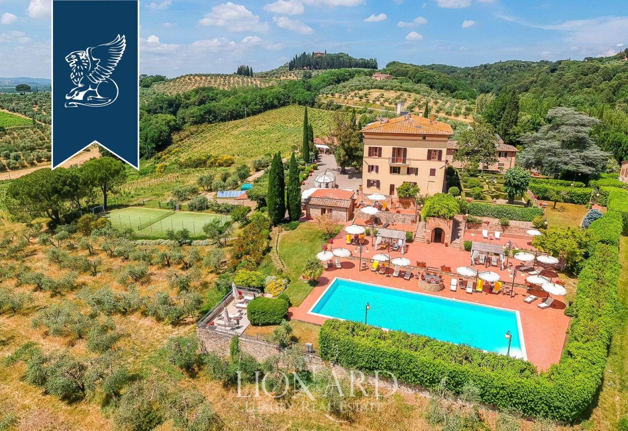 Дом в Сиене, Италия, 4 300 м² - фото 3