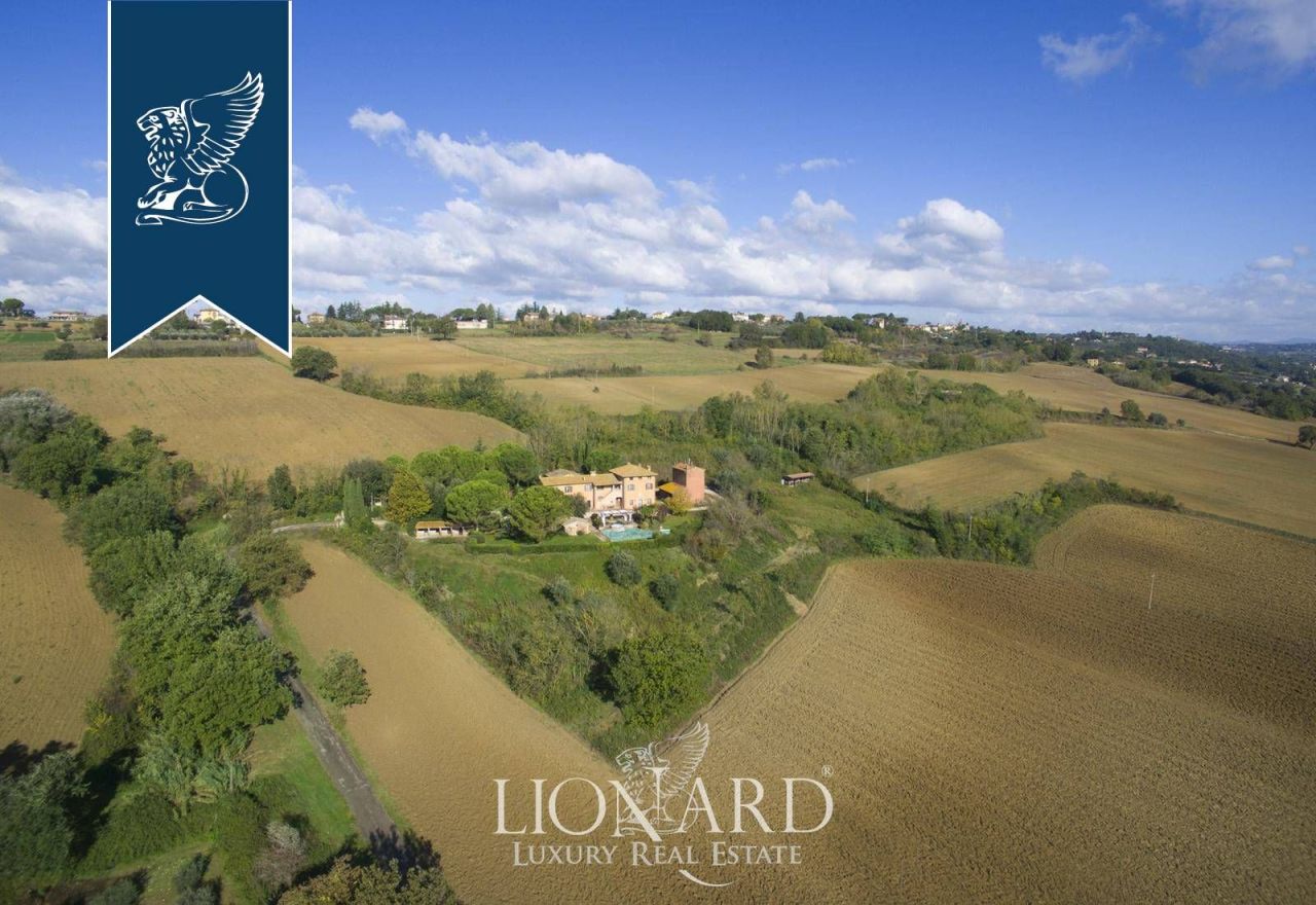 Вилла в Перудже, Италия, 550 м² - фото 3