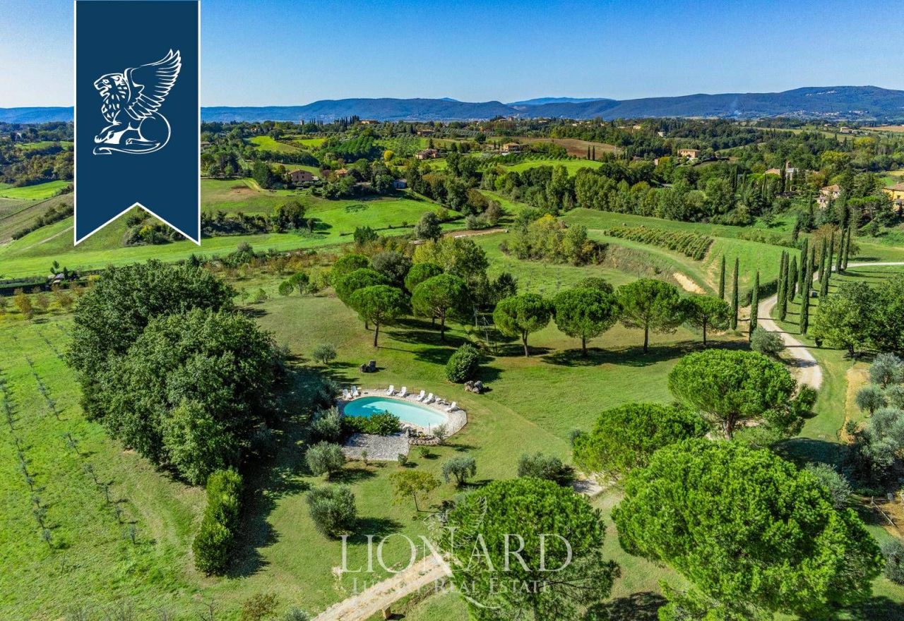 Ферма в Сиене, Италия, 650 м² - фото 3