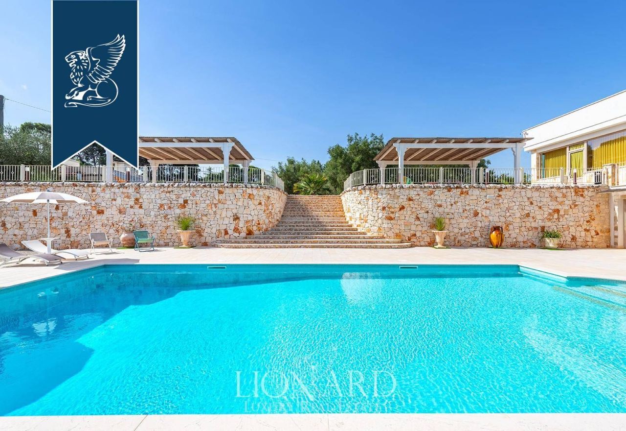 Вилла в Остуни, Италия, 500 м² - фото 3