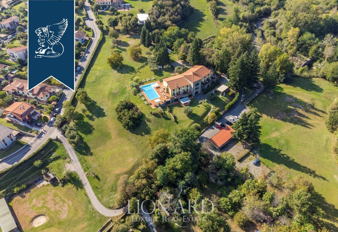 Дом в Массе, Италия, 2 200 м² - фото 3