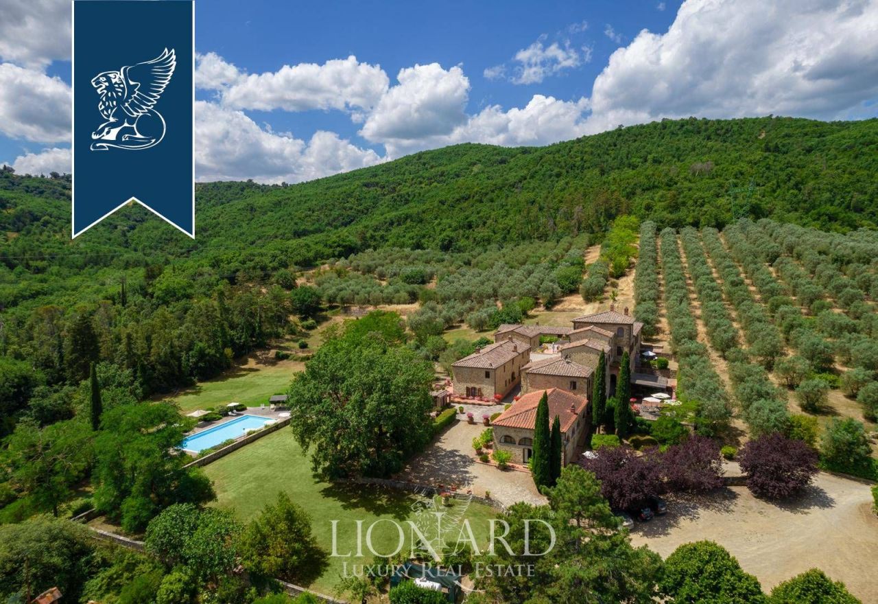 Ферма в Ареццо, Италия, 1 500 м² - фото 3