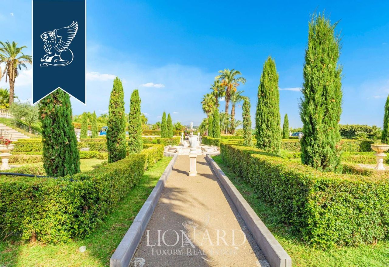 Вилла в Ачиреале, Италия, 1 800 м² - фото 2