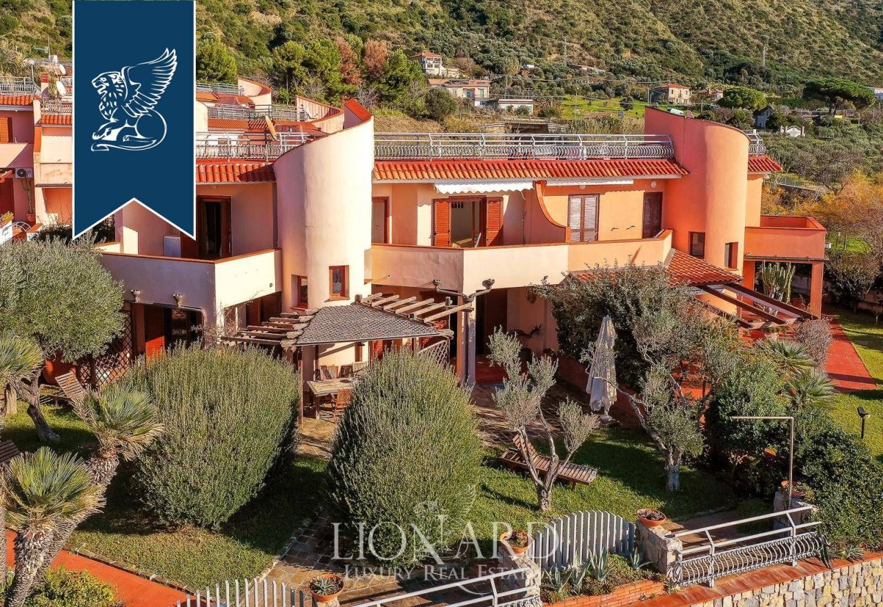 Вилла в Салерно, Италия, 300 м² - фото 2