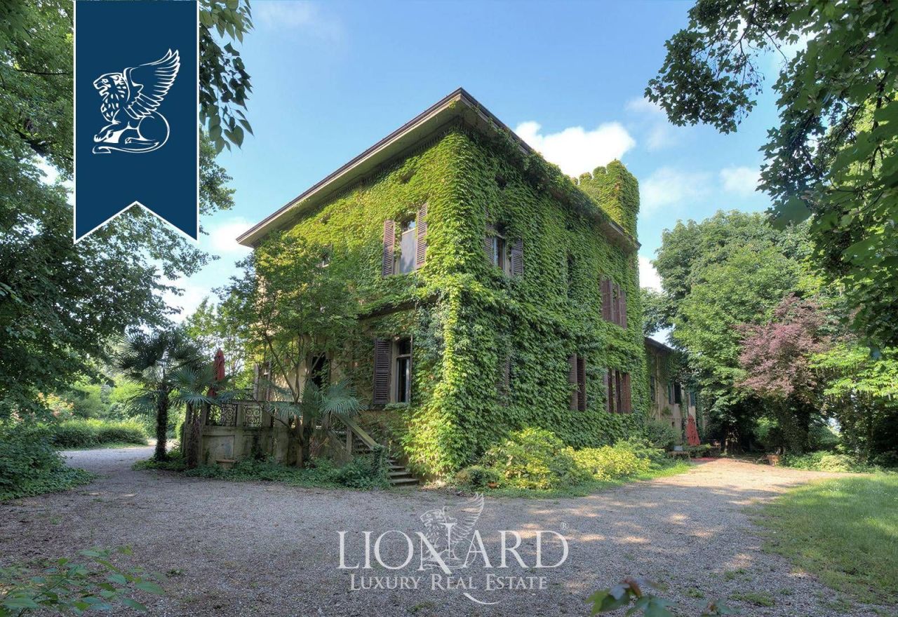 Вилла в Кремоне, Италия, 980 м² - фото 2