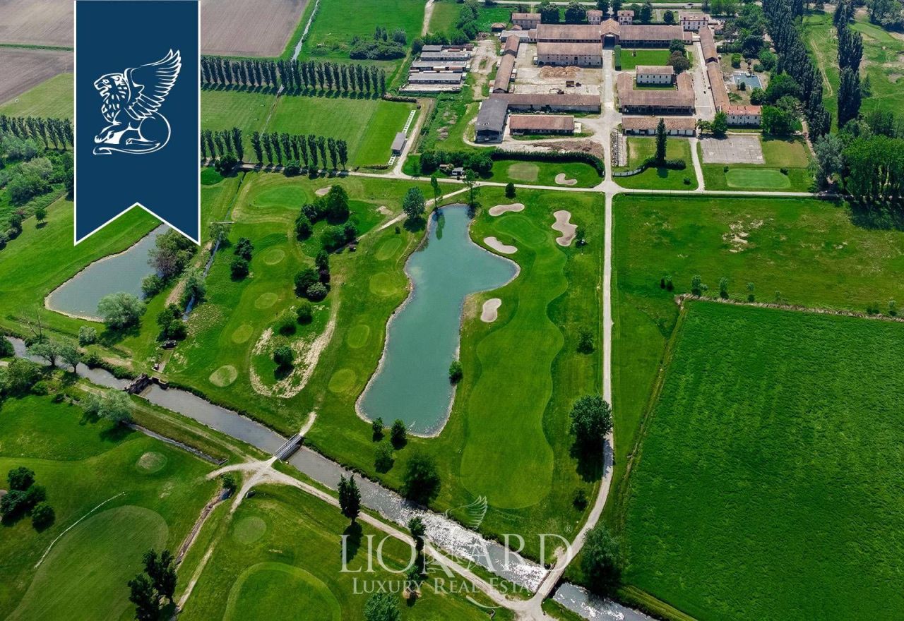 Вилла в Кремоне, Италия, 19 000 м² - фото 2