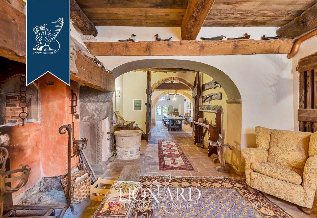 Вилла в Лукке, Италия, 1 301 м² - фото 2