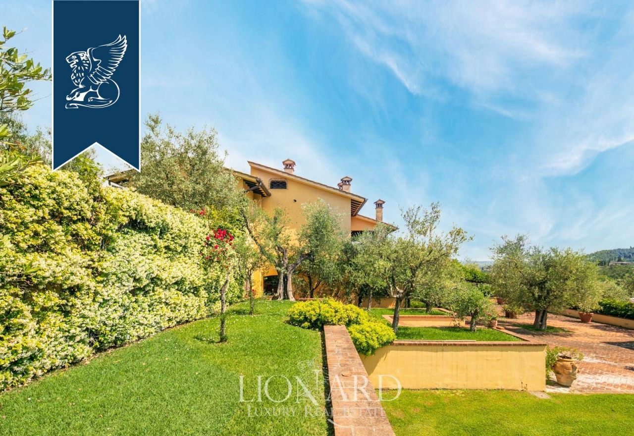 Вилла в Прато, Италия, 1 000 м² - фото 2