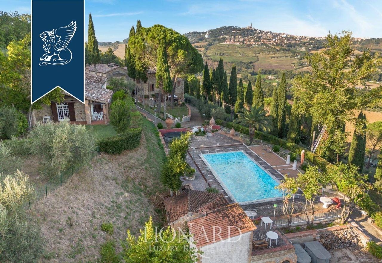 Вилла в Тоди, Италия, 850 м² - фото 2