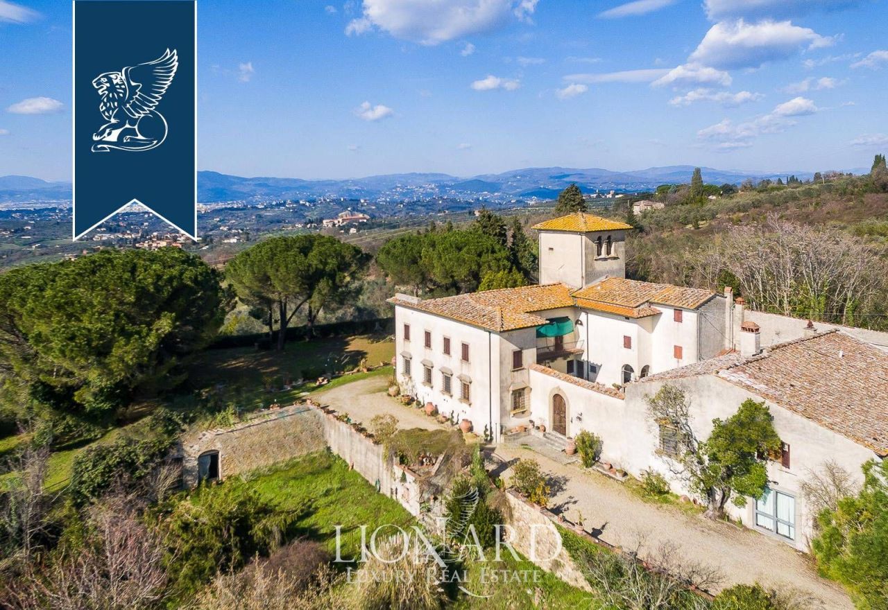 Вилла во Флоренции, Италия, 1 000 м² - фото 3