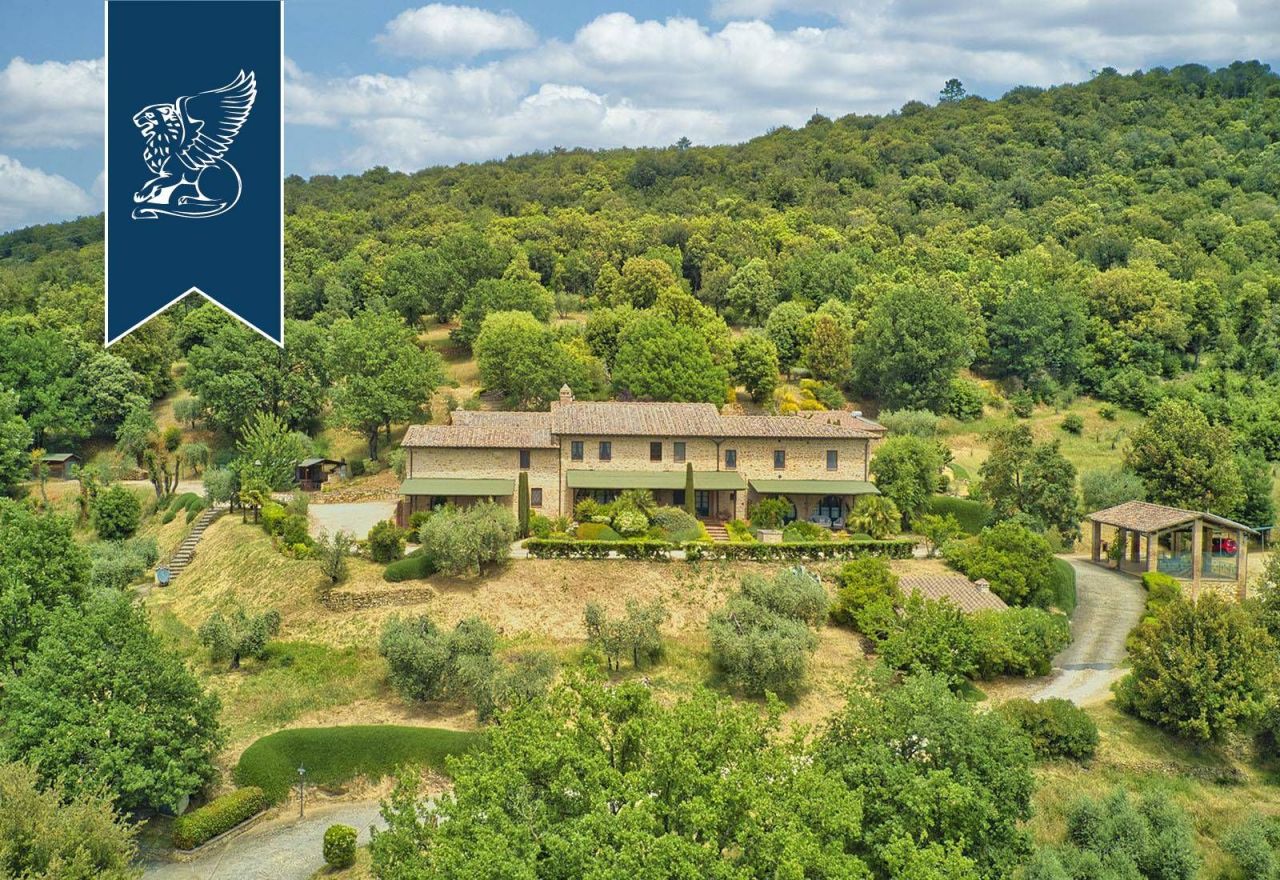 Ферма в Сиене, Италия, 850 м² - фото 2