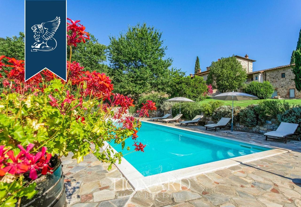 Ферма в Сиене, Италия, 690 м² - фото 2