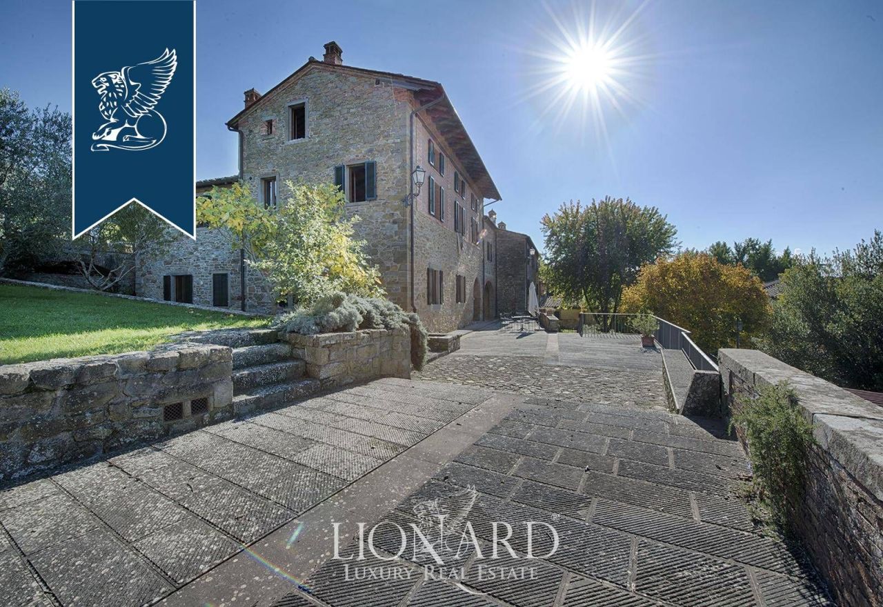 Отель, гостиница в Кортоне, Италия, 6 000 м² - фото 2