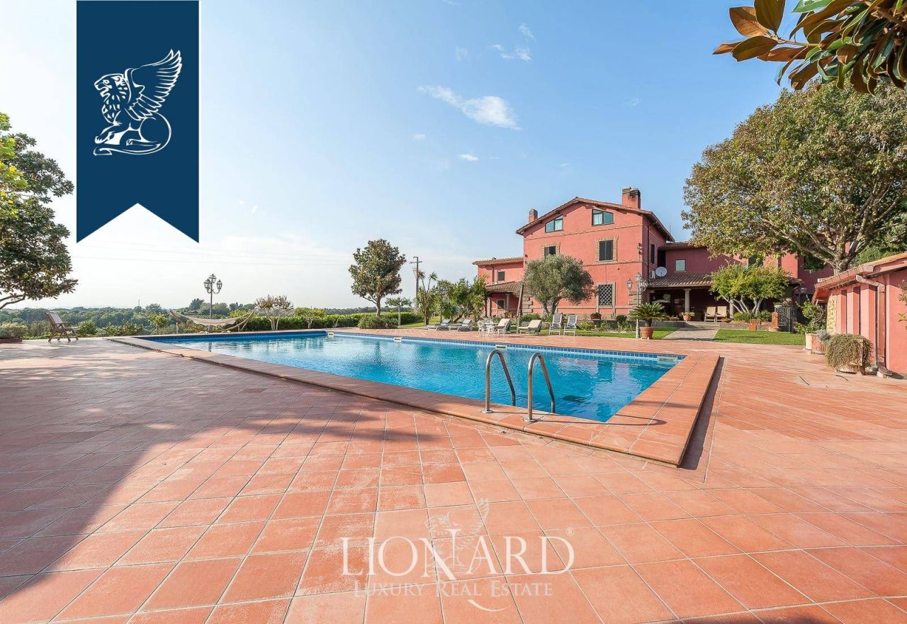 Вилла в Риме, Италия, 1 596 м² - фото 2