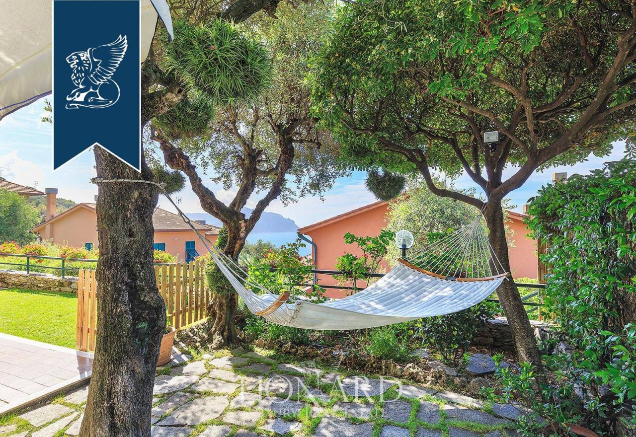 Вилла в Генуе, Италия, 300 м² - фото 2