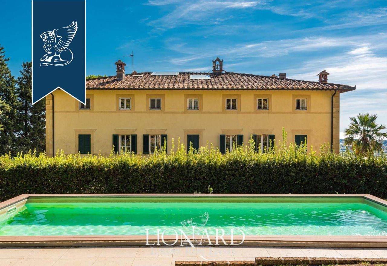 Вилла в Пьетрасанте, Италия, 1 000 м² - фото 2