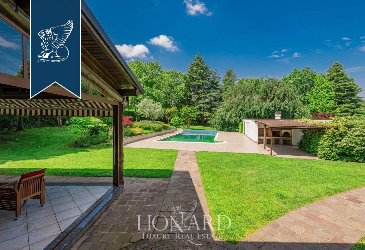 Вилла в Лезмо, Италия, 550 м² - фото 2