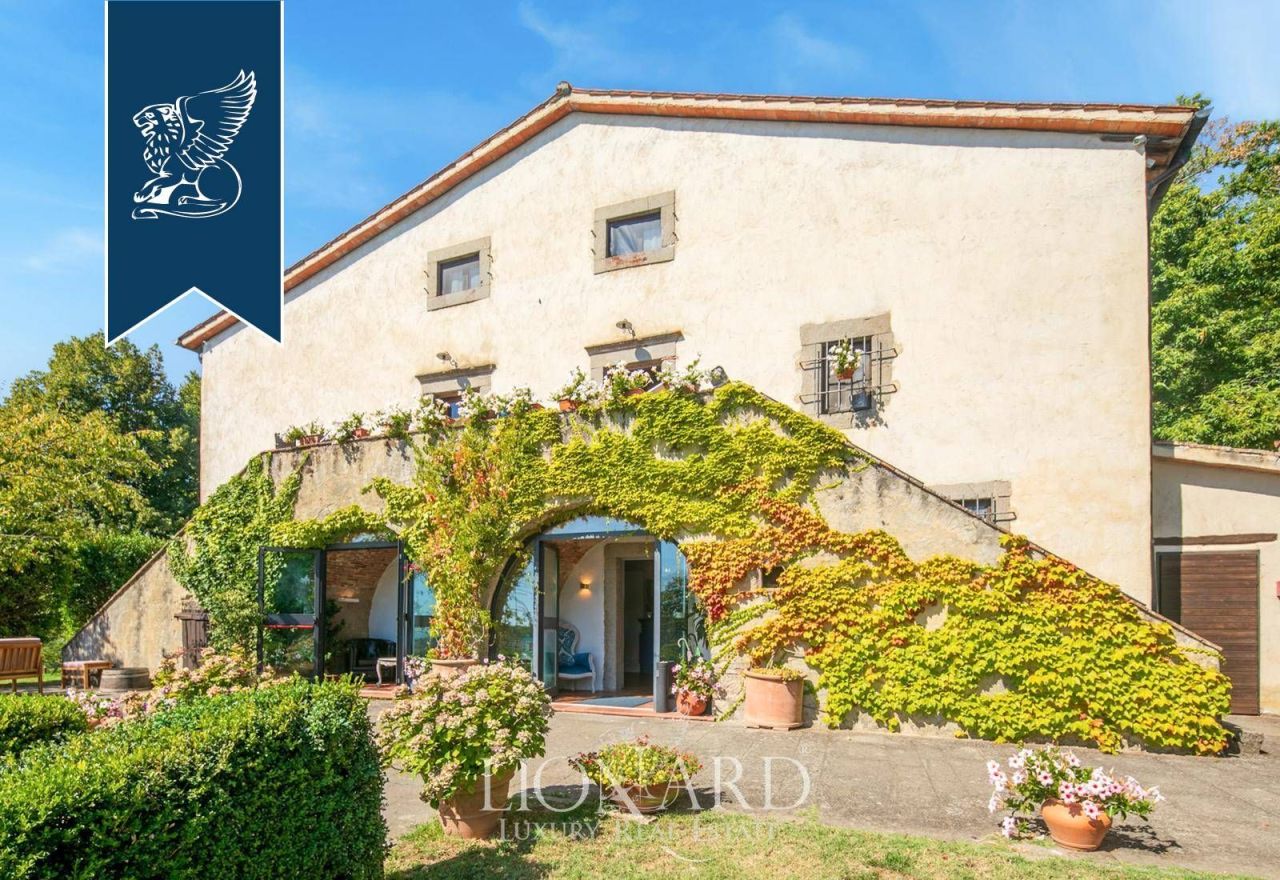 Дом в Сиене, Италия, 2 000 м² - фото 2