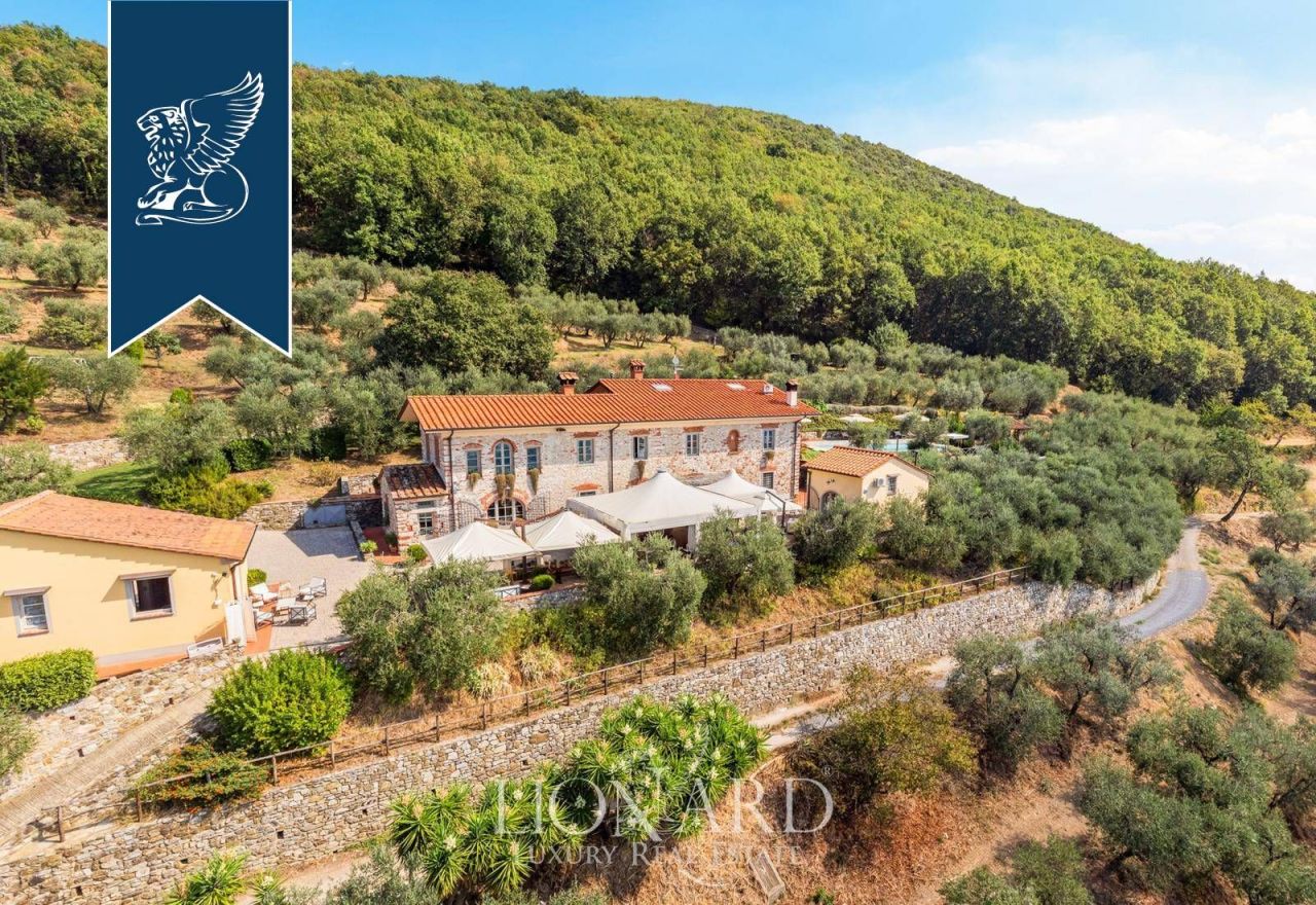 Ферма в Пистое, Италия, 800 м² - фото 2