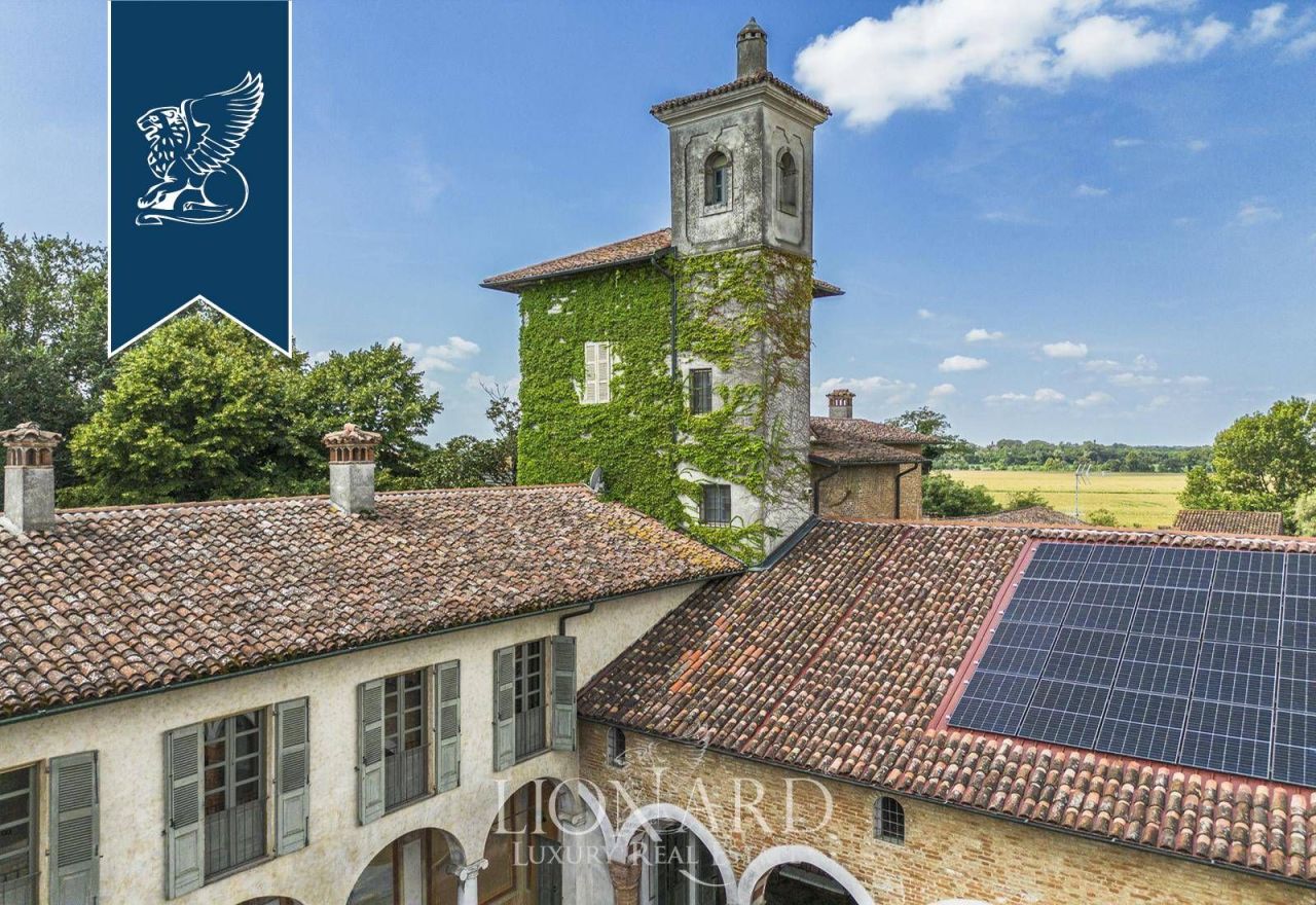 Вилла в Кремоне, Италия, 1 400 м² - фото 2